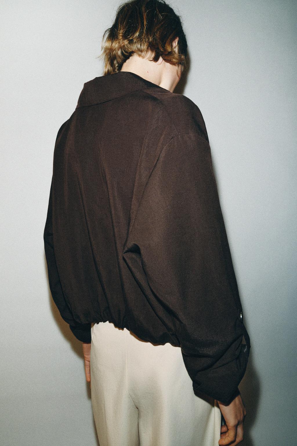 УКОРОЧЕННЫЙ БЛЕЙЗЕР НА РЕЗИНКЕ