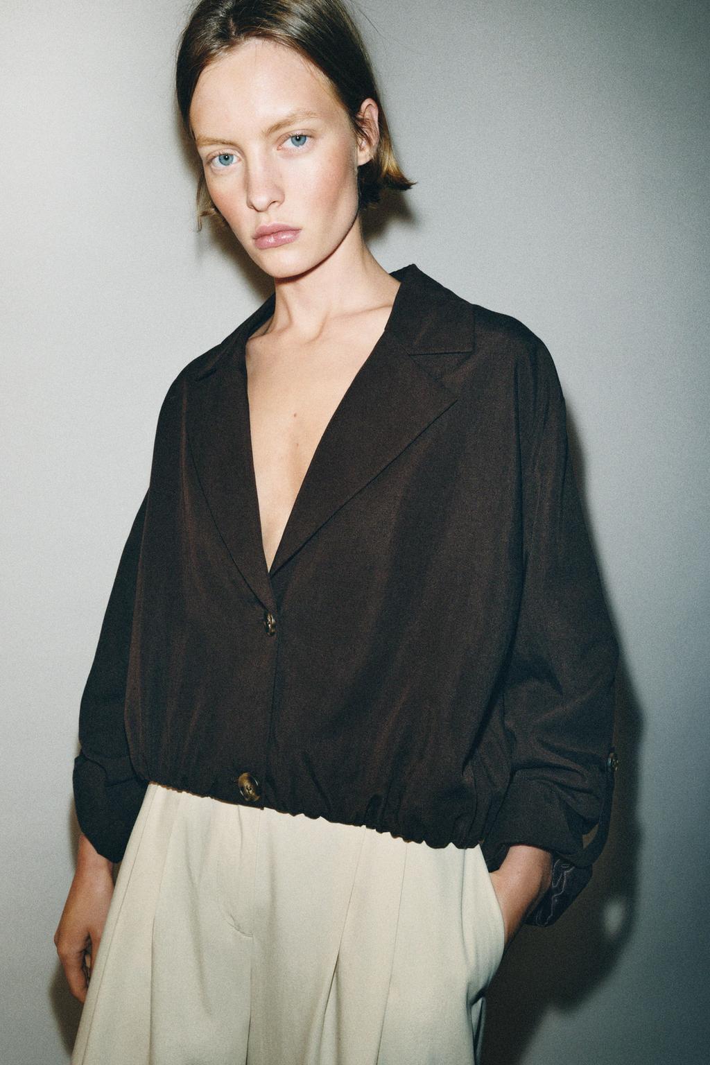 УКОРОЧЕННЫЙ БЛЕЙЗЕР НА РЕЗИНКЕ