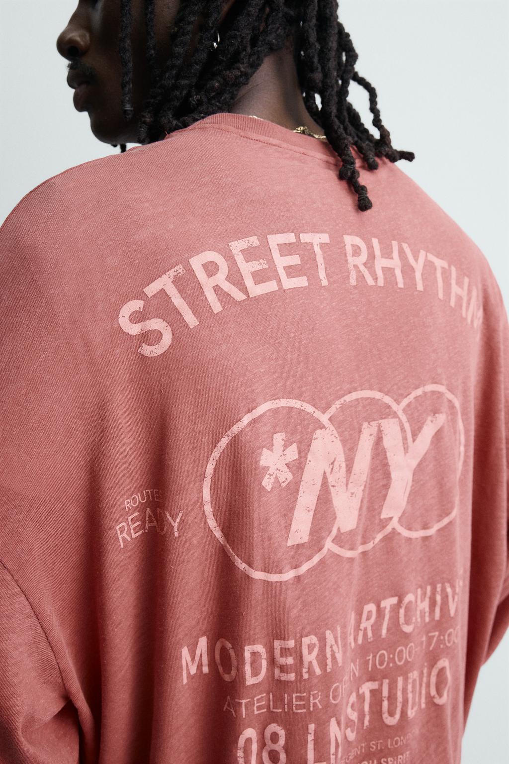 ФУТБОЛКА -FIT ИЗ ХЛОПКА И ЛЬНА С НАДПИСЯМИ