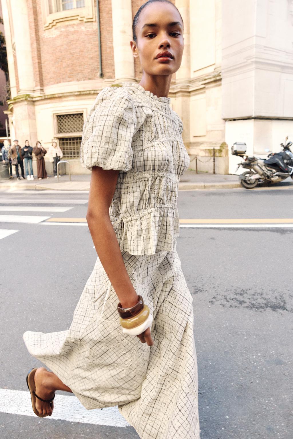 ТОП В КЛЕТКУ С ВЫШИВКОЙ И БАНТАМИ