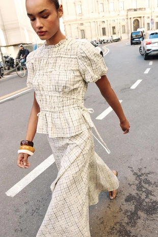 Топ в клетку с вышивкой и бантами- Заказать в России