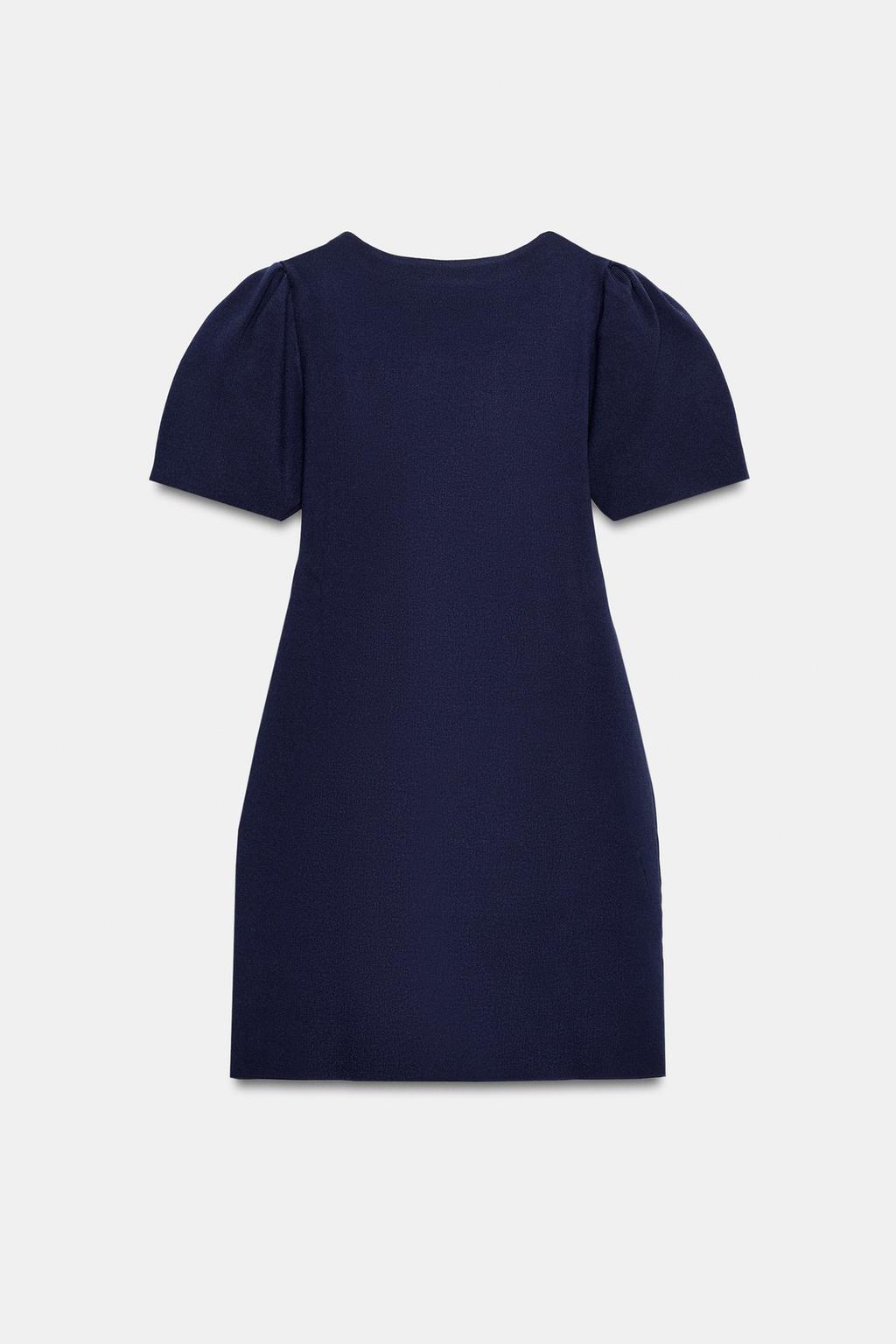 КОРОТКОЕ ТРИКОТАЖНОЕ ПЛАТЬЕ С ОБЪЕМНЫМИ РУКАВАМИ