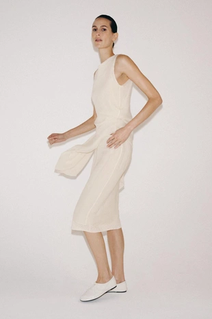 Топ асимметричного кроя с вырезами- Заказать в России