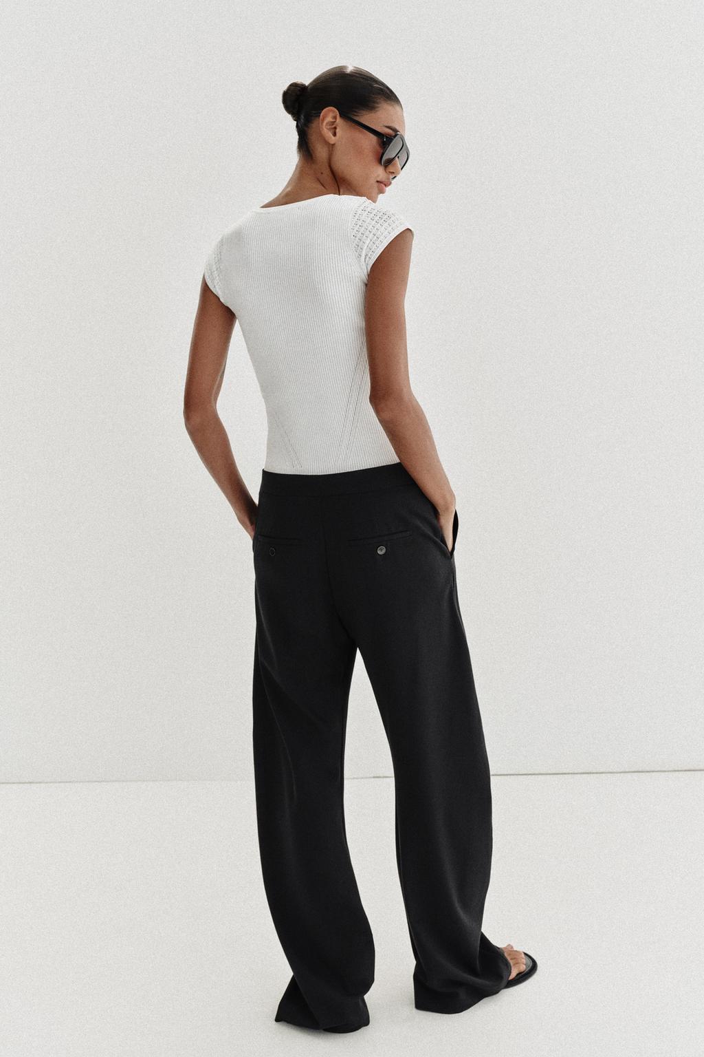 ТРИКОТАЖНЫЙ ТОП С КОМБИНИРОВАННЫМИ РУКАВАМИ