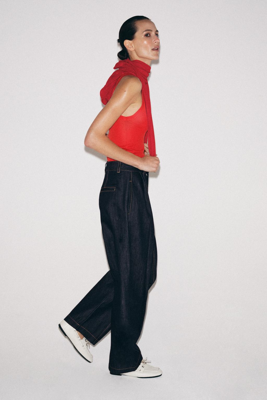 ТОП ИЗ ТОНКОГО ТРИКОТАЖА БЕЗ РУКАВОВ