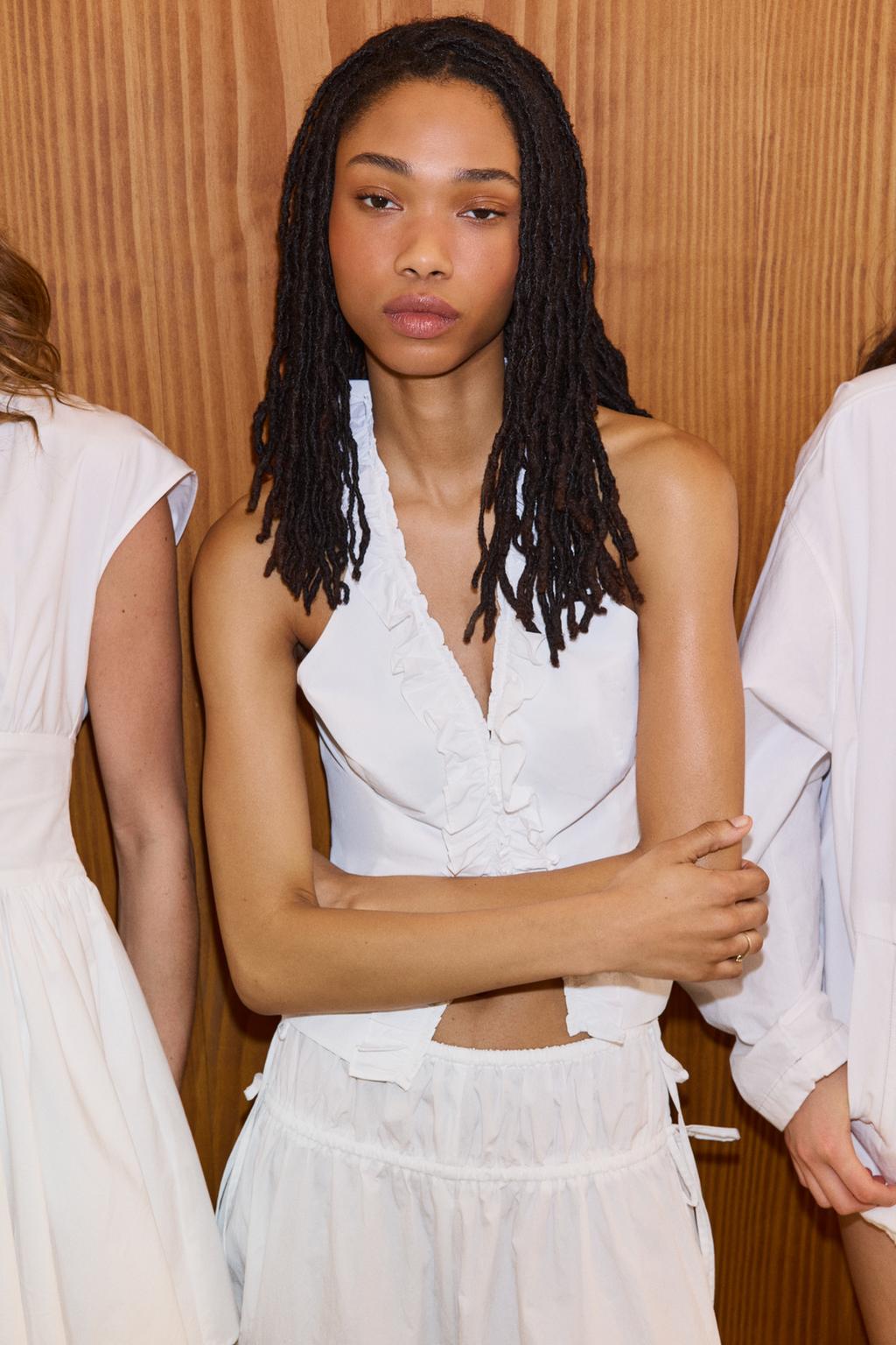 ТОП ИЗ НЕЙЛОНА С ВОЛАНАМИ