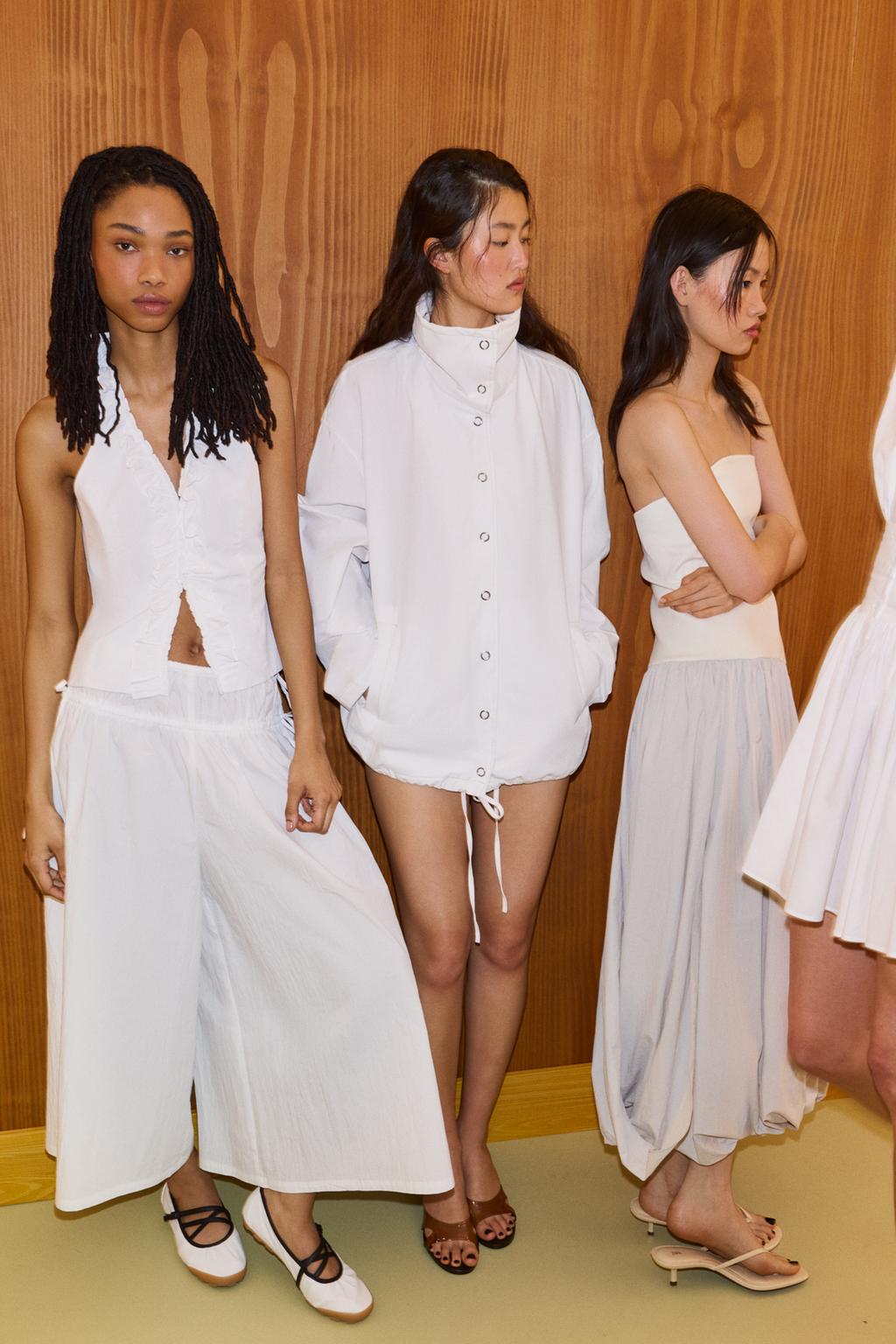 ТОП ИЗ НЕЙЛОНА С ВОЛАНАМИ