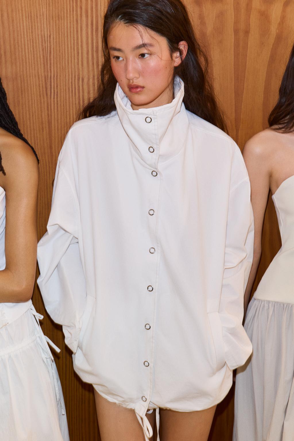 КУРТКА ОВЕРСАЙЗ С ДЕКОРАТИВНОЙ ОТДЕЛКОЙ