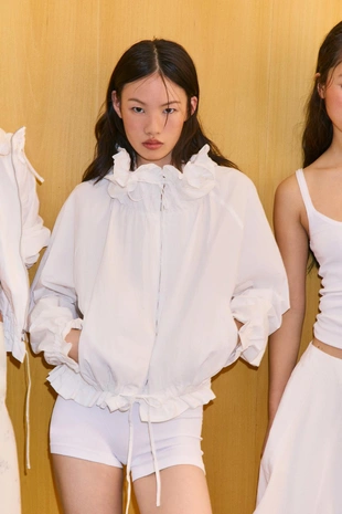 Куртка на молнии с воланами- Заказать в России