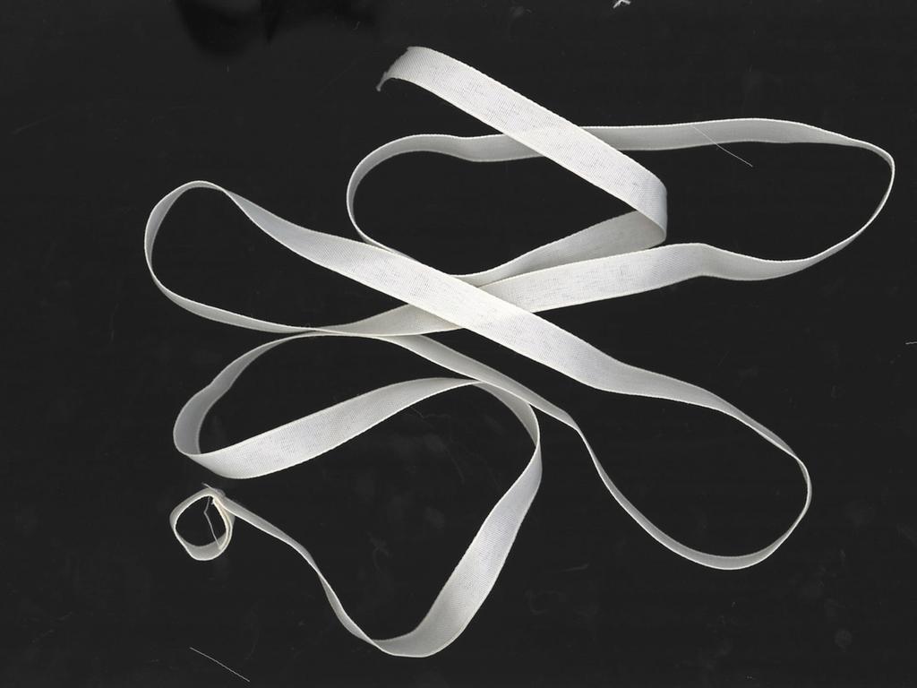 БЛУЗА НА ЗАПАХЕ ИЗ СТРУЯЩЕЙСЯ ТКАНИ — коллекция Zara «ZW»