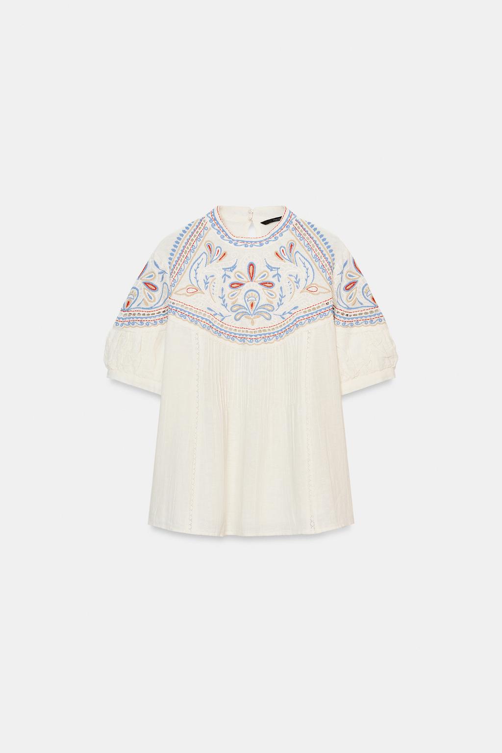 БЛУЗА С ВЫШИВКОЙ И КОРОТКИМИ РУКАВАМИ