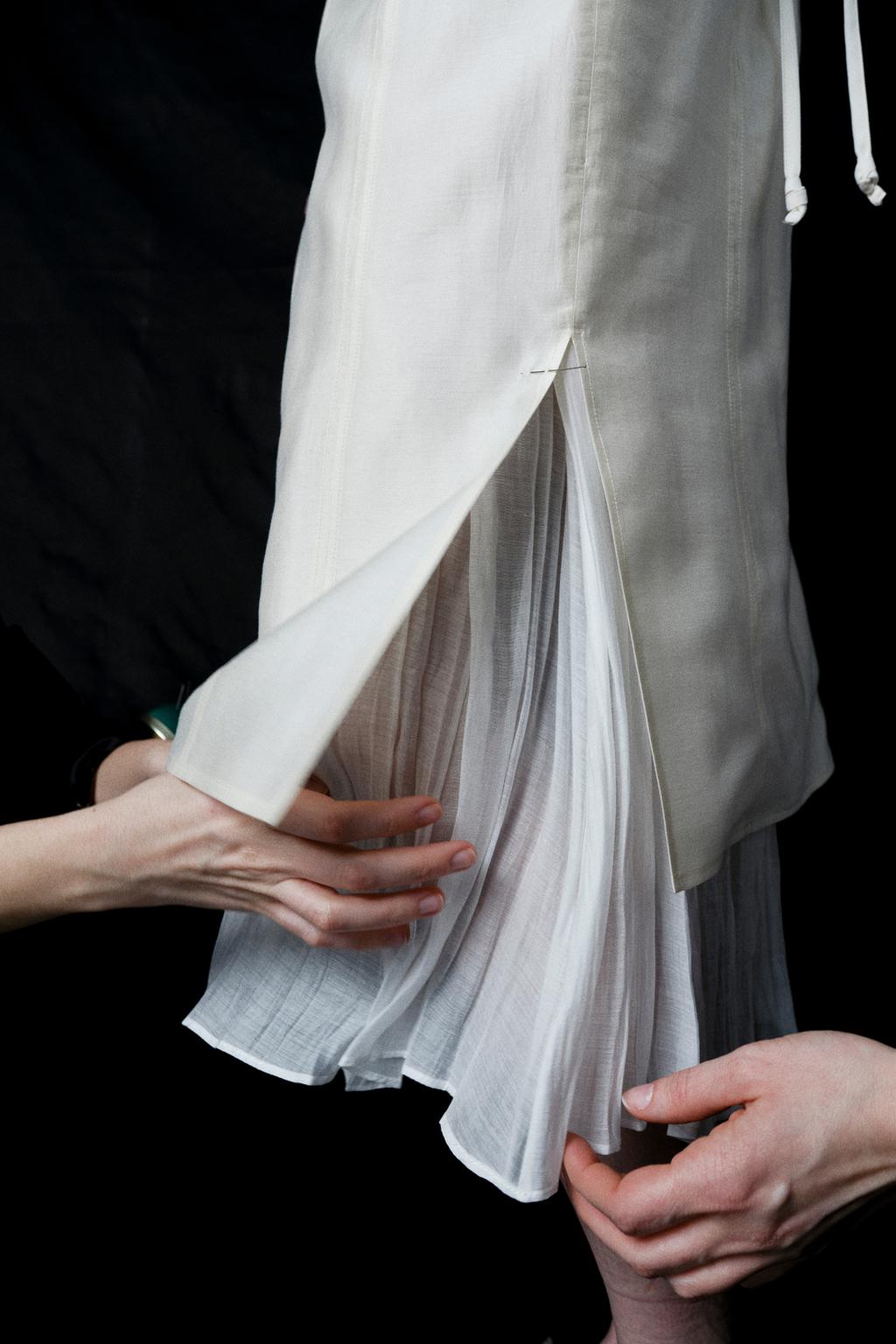 КОМБИНИРОВАННАЯ ЮБКА МИДИ — коллекция Zara «ZW»