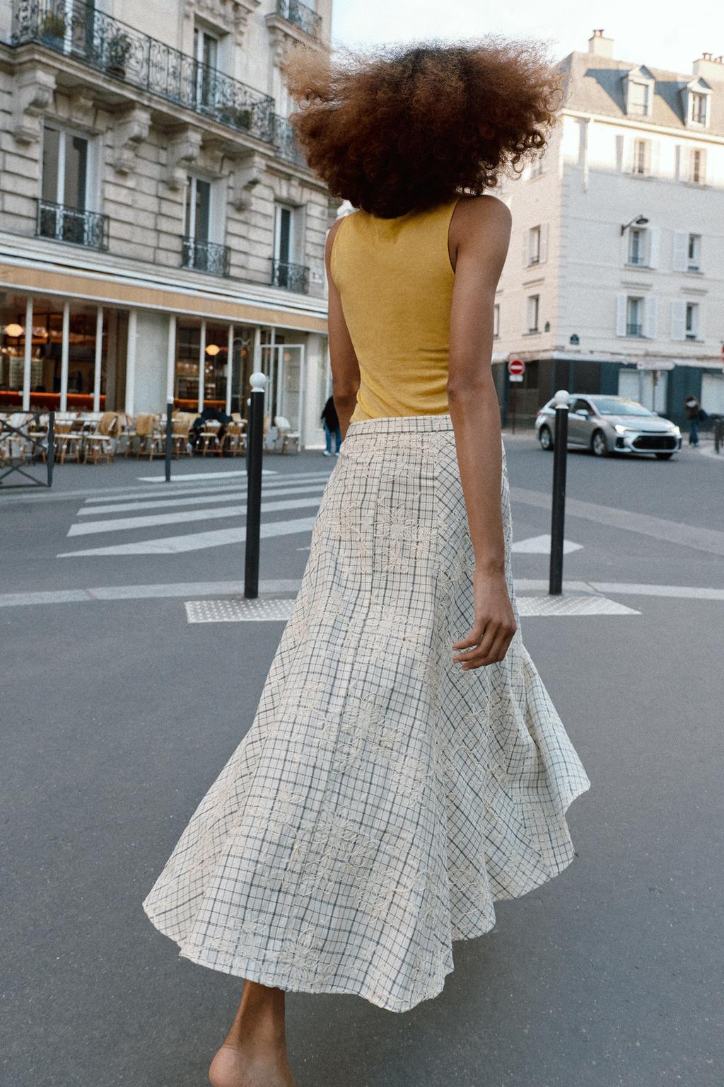 ЮБКА МИДИ В КЛЕТКУ С ВЫШИВКОЙ И ЗАВЯЗКАМИ