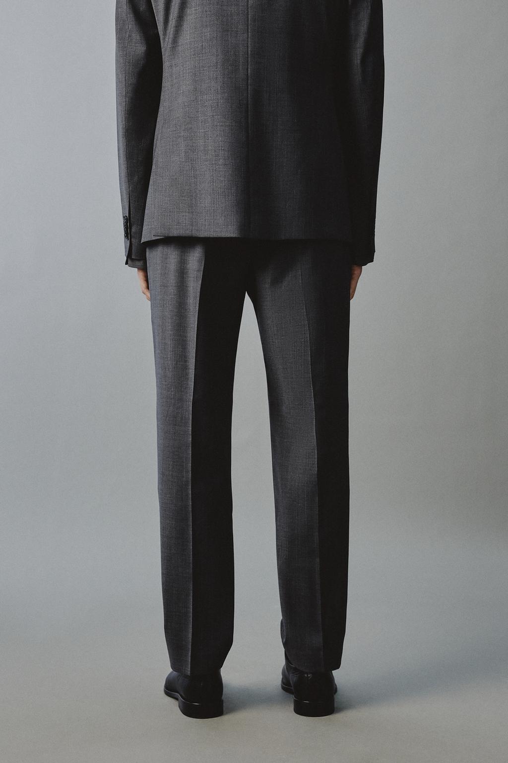 КОСТЮМНЫЕ БРЮКИ В ТОНКУЮ ПОЛОСКУ