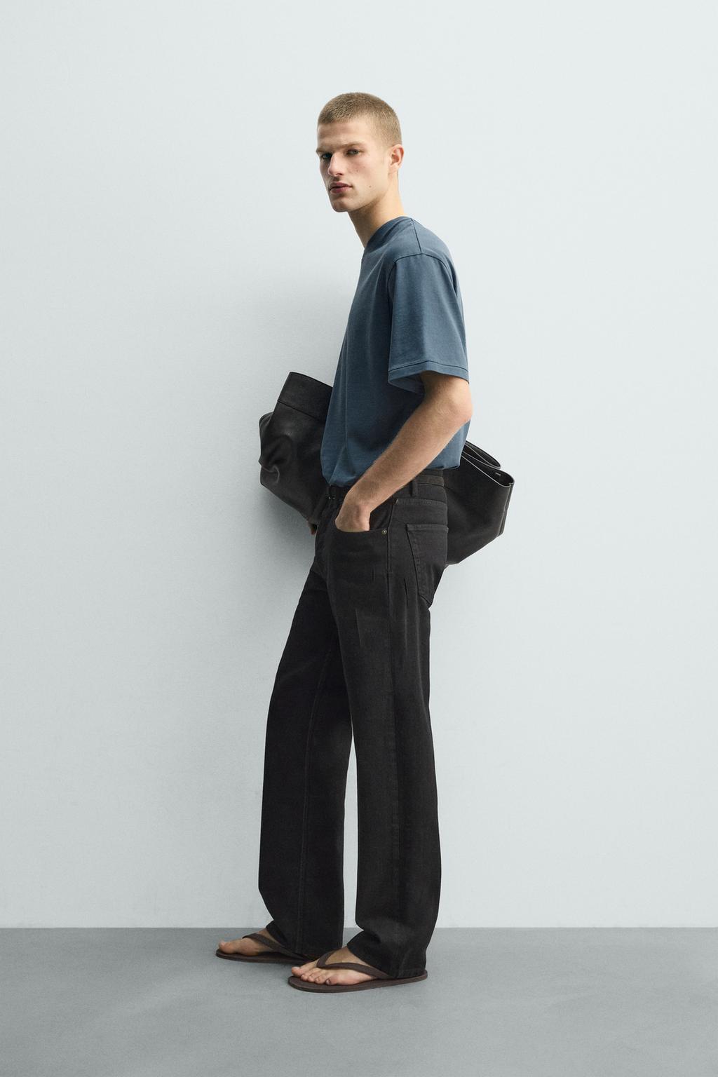 ФУТБОЛКА СВОБОДНОГО КРОЯ С НАШИВКОЙ