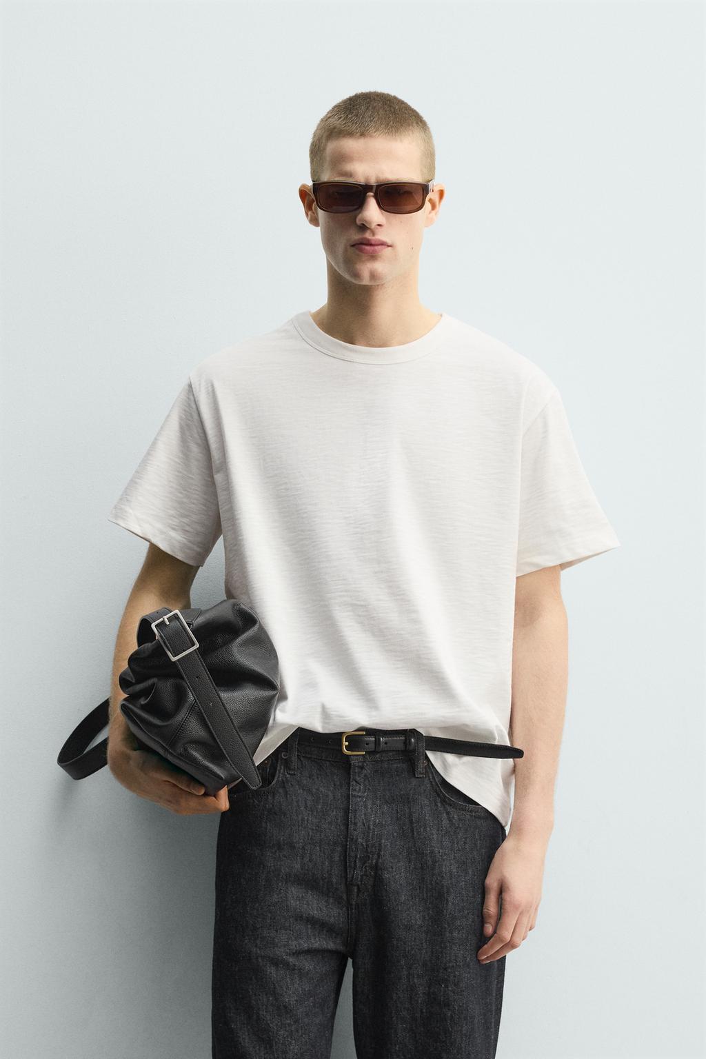 ФУТБОЛКА  ИЗ РЕЛЬЕФНОЙ ТКАНИ