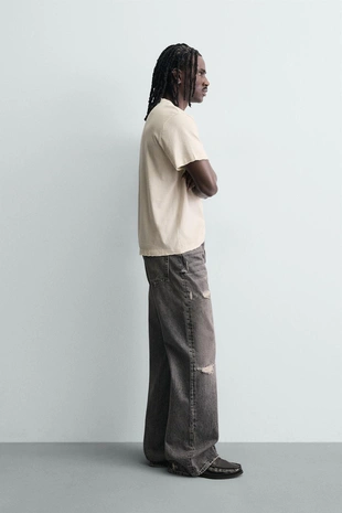 Футболка из ткани с эффектом потертости и принтом