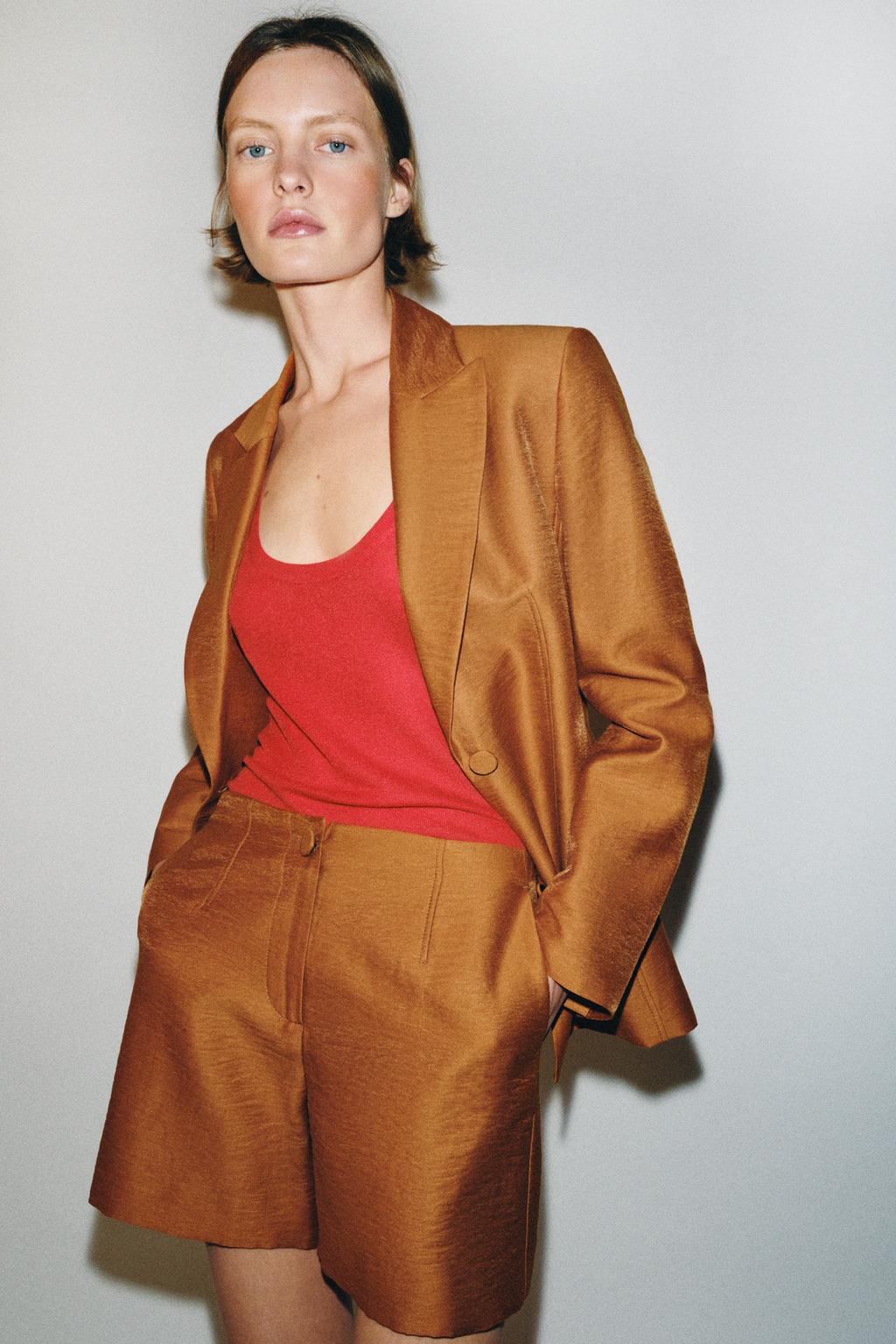 ШОРТЫ ИЗ ЛЬНА С ОБТЯНУТОЙ ПУГОВИЦЕЙ