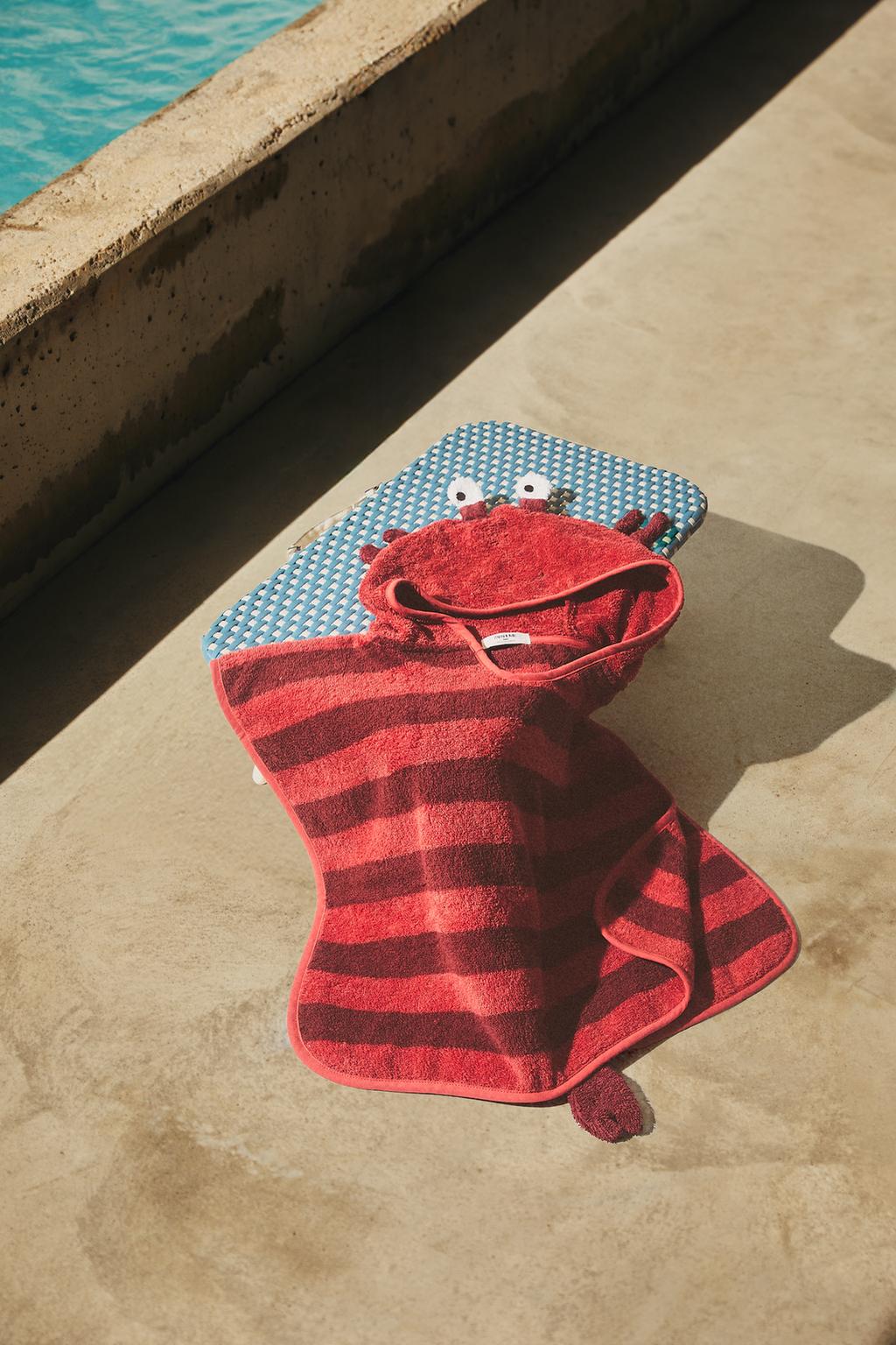 Детский пончо с рисунком омара