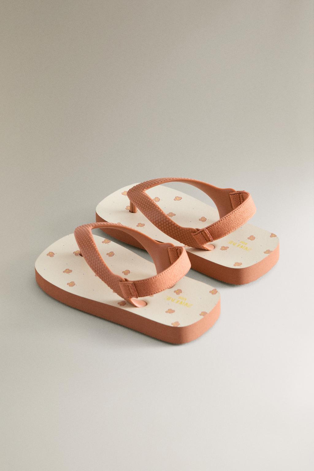 Детские сандалии с разделителем пальцев