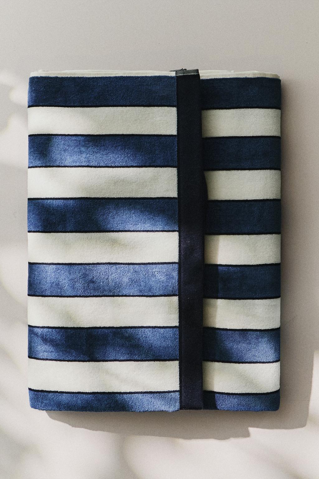 Полотенце для пляжа в полоску