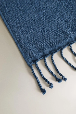 Пляжное полотенце из хлопка с бахромой