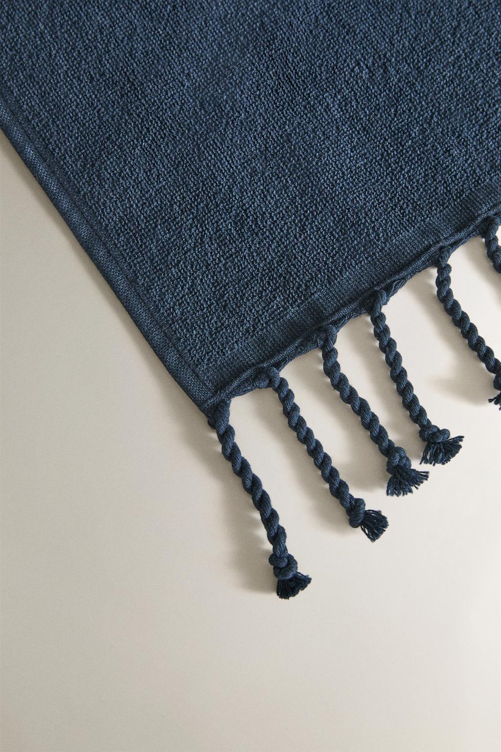 Пляжное полотенце из хлопка с бахромой