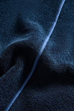 Пляжное полотенце с однотонной отделкой- Заказать в России