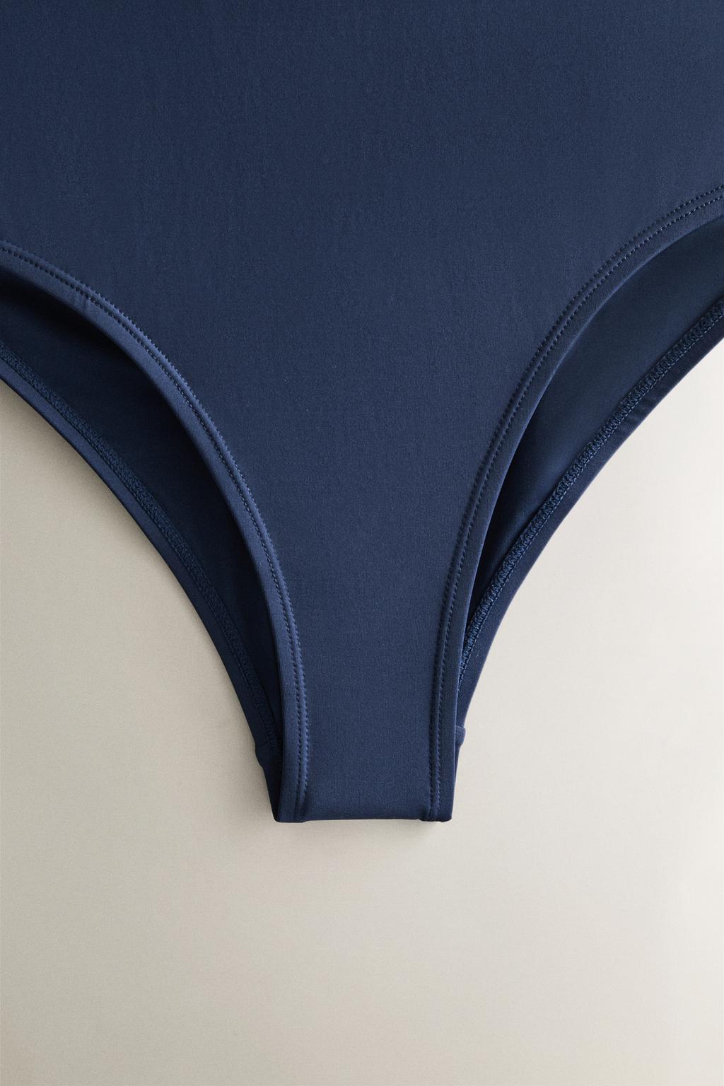 Купальник на шее с завязкой