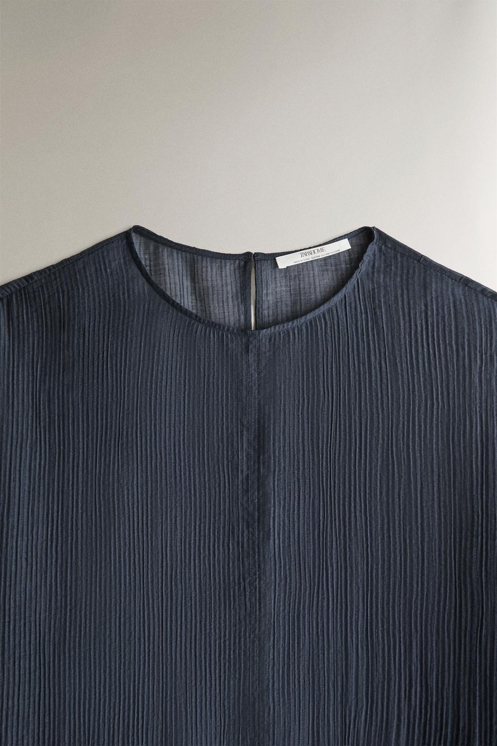 Платье для пляжа с плавным силуэтом