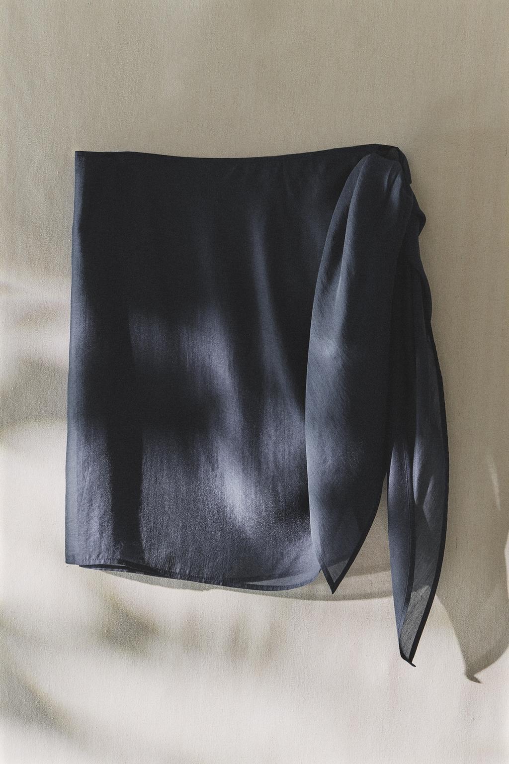 Короткий пляжный саронг из льна