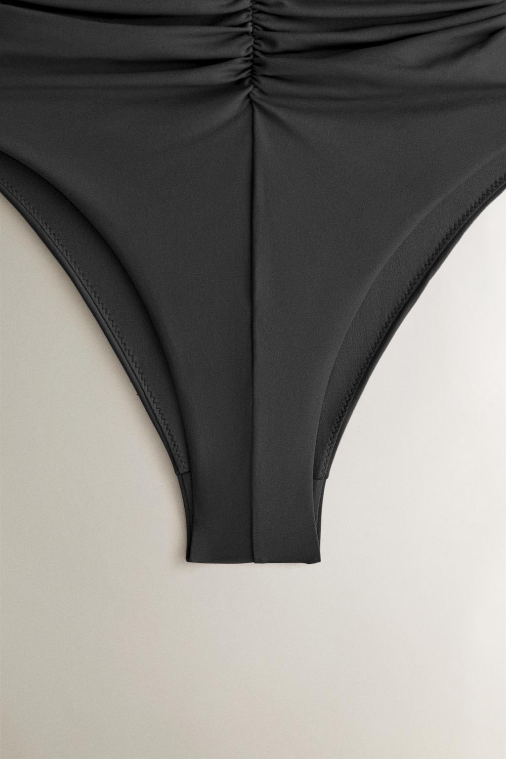 Купальник для пляжа с оборками