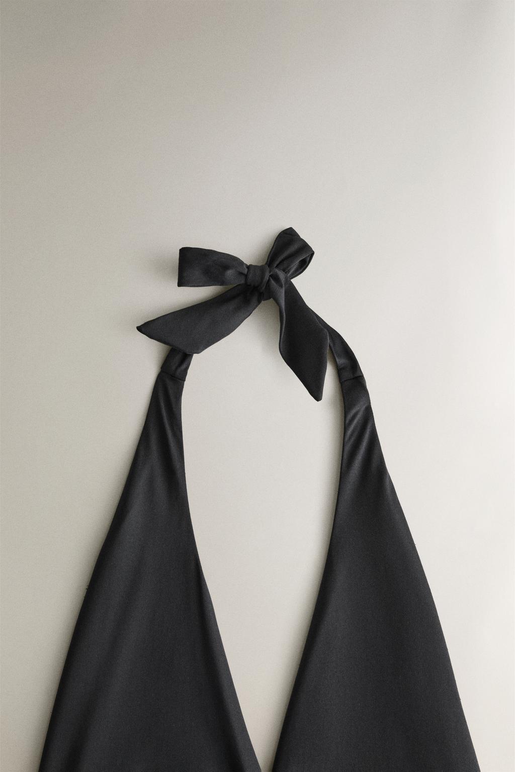 Купальник с завязкой на шее и узлом