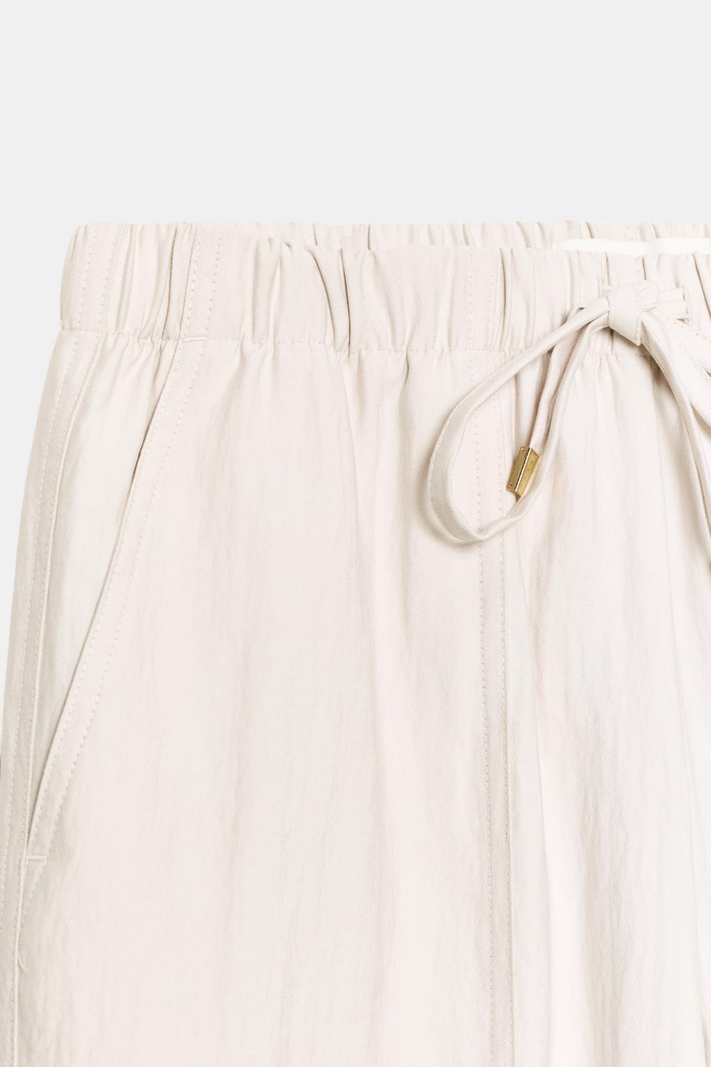 БРЮКИ С ЭЛАСТИЧНЫМ ПОЯСОМ