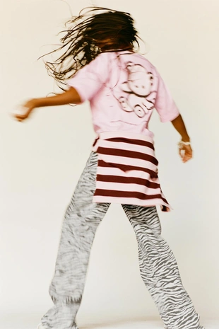 Джинсы  с принтом «зебра»- Заказать в России