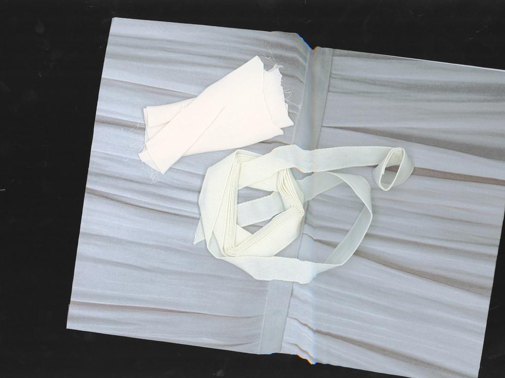 АТЛАСНЫЙ КОМБИНЕЗОН С БАНТОМ — коллекция Zara «ZW»