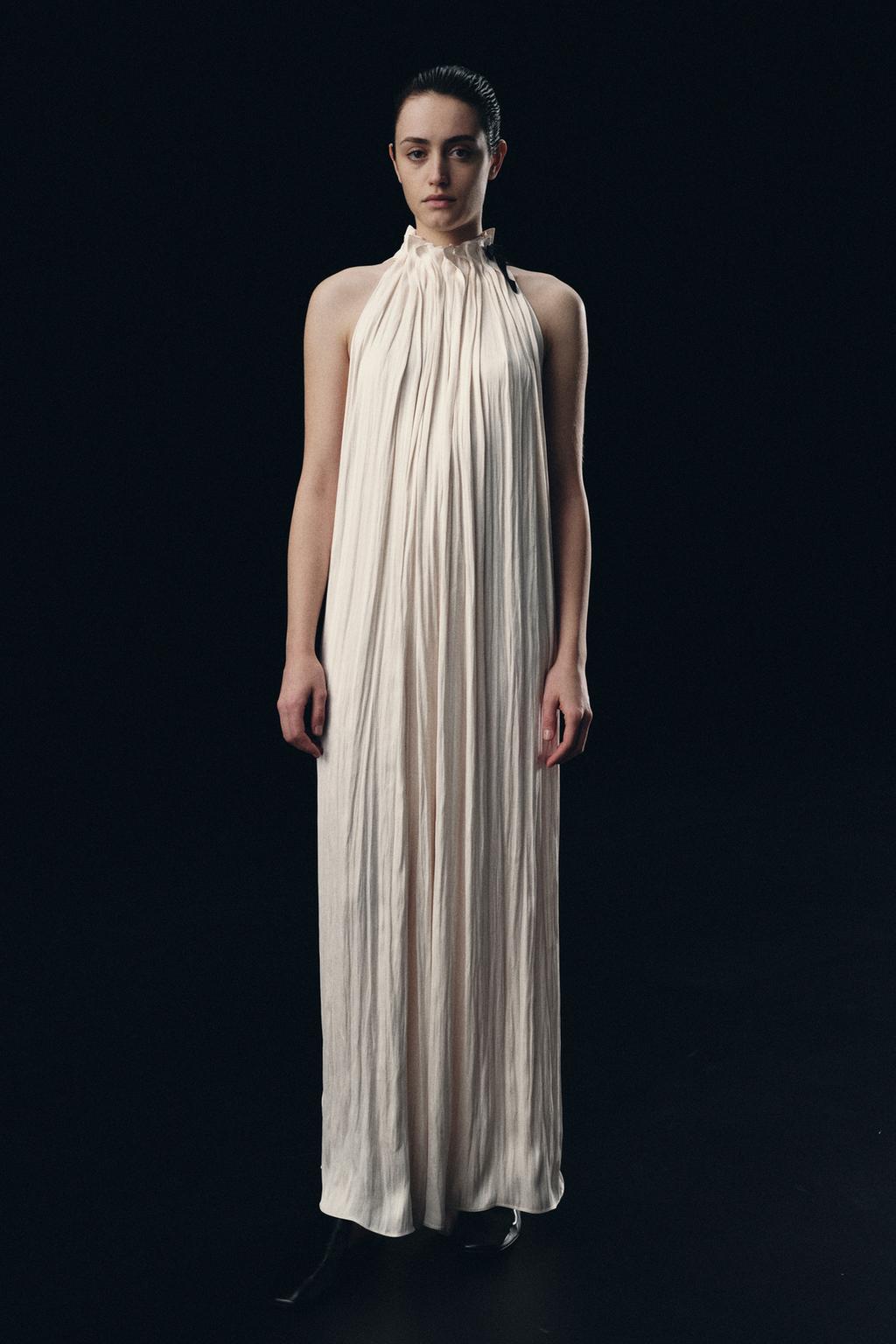 АТЛАСНЫЙ КОМБИНЕЗОН С БАНТОМ — коллекция Zara «ZW»