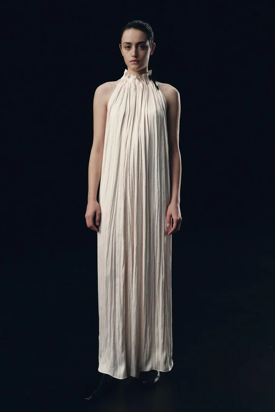 АТЛАСНЫЙ КОМБИНЕЗОН С БАНТОМ — коллекция Zara «ZW»