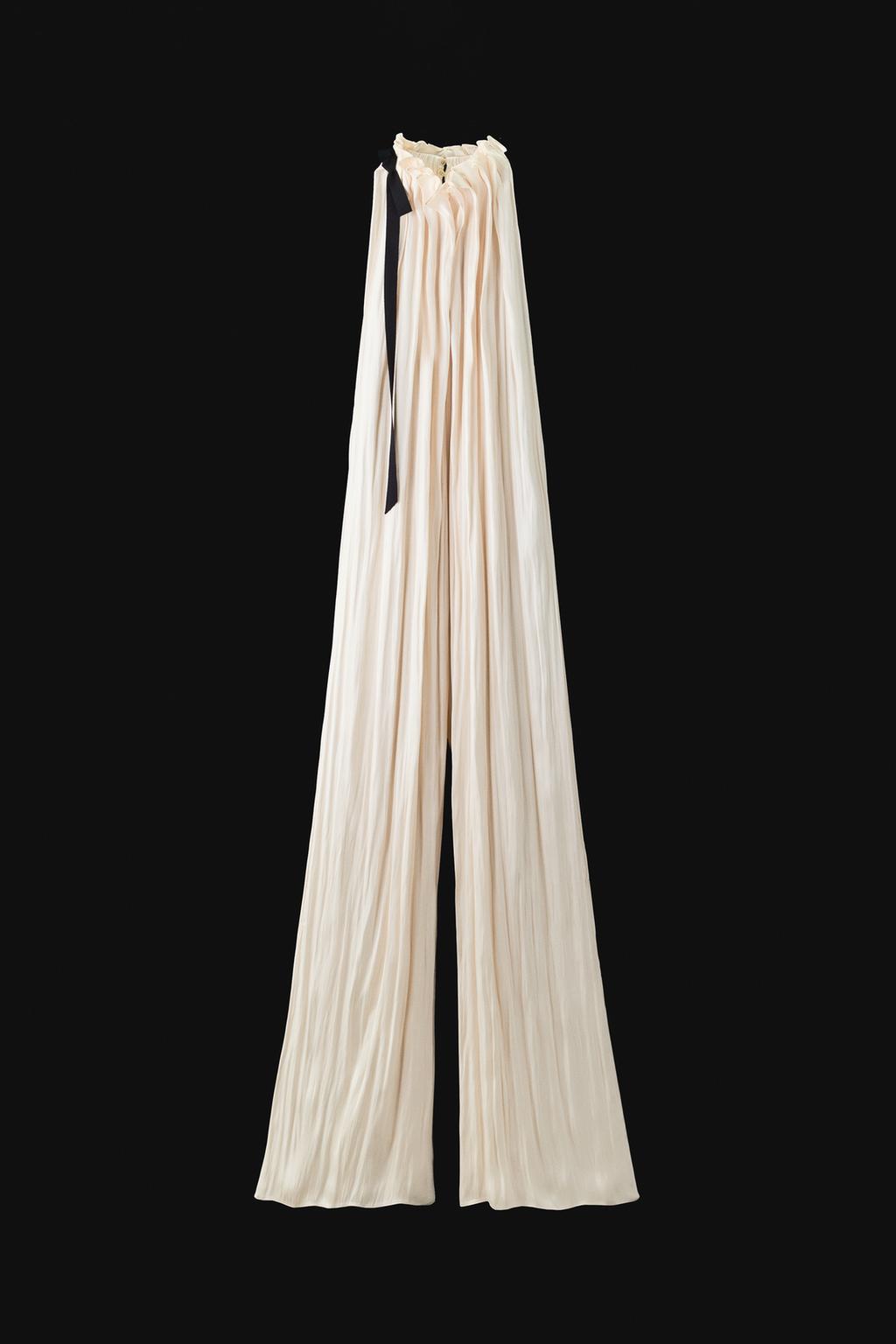 АТЛАСНЫЙ КОМБИНЕЗОН С БАНТОМ — коллекция Zara «ZW»