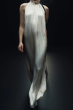 Атласный комбинезон с бантом — коллекция Zara «Zw»- Заказать в России