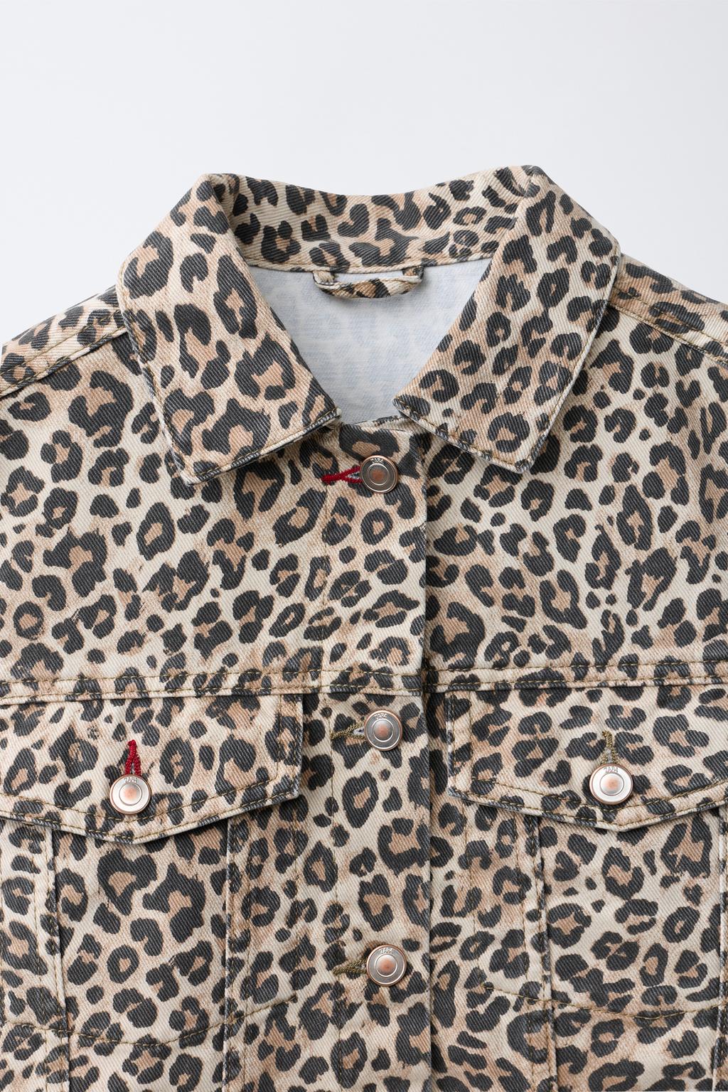 ДЖИНСОВАЯ КУРТКА С АНИМАЛИСТИЧЕСКИМ ПРИНТОМ