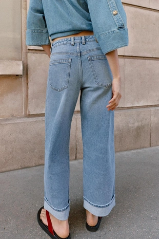 Джинсы Z.07  со средней посадкой и отворотами- Заказать в России