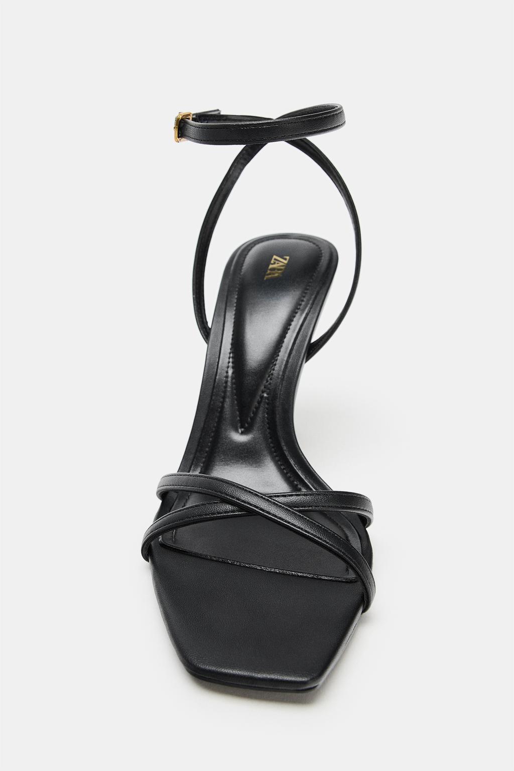 БОСОНОЖКИ НА КАБЛУКЕ С ПЕРЕКРЕЩИВАЮЩИМИСЯ РЕМЕШКАМИ