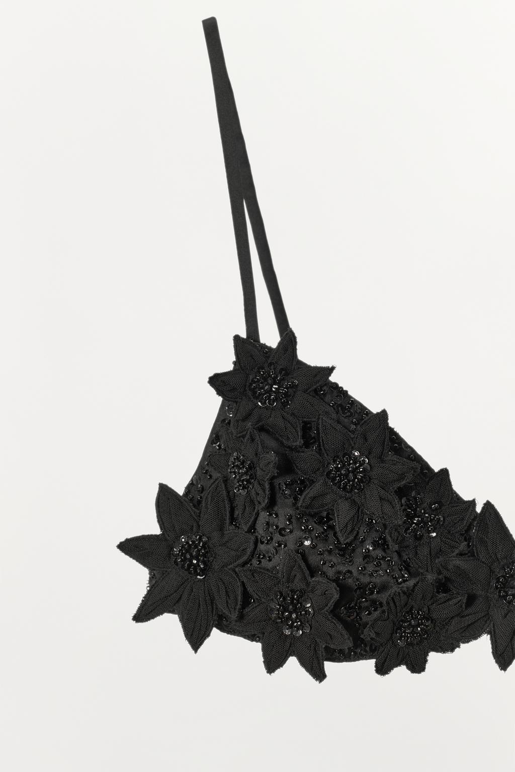 БРАЛЕТТ С ЦВЕТОЧНЫМ РЕЛЬЕФОМ И БИСЕРОМ