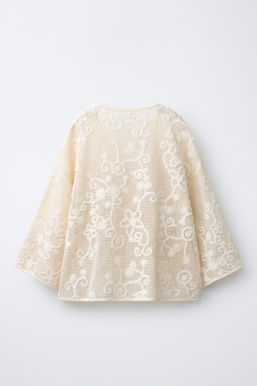 КИМОНО С ЦВЕТОЧНОЙ ВЫШИВКОЙ