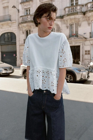 Футболка с короткими рукавами и вышивкой- Заказать в России