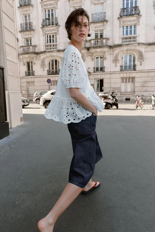 Футболка с короткими рукавами и вышивкой- Заказать в России