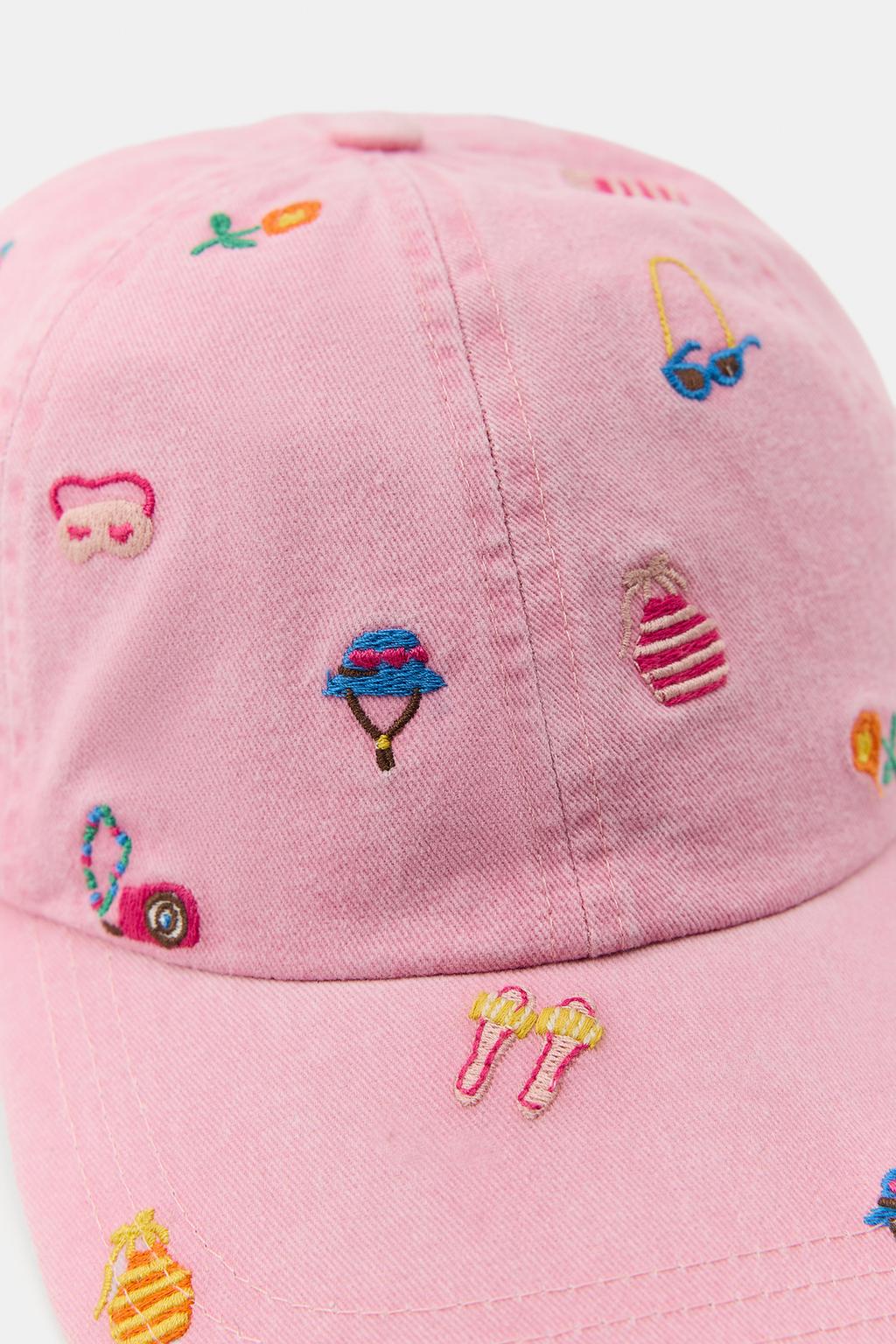 КЕПКА ИЗ 100% ХЛОПКА С КОНТРАСТНОЙ ВЫШИВКОЙ