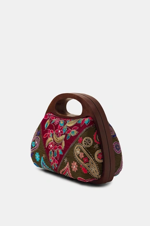 Сумка-коробочка с деревянными деталями и вышивкой- Заказать в России