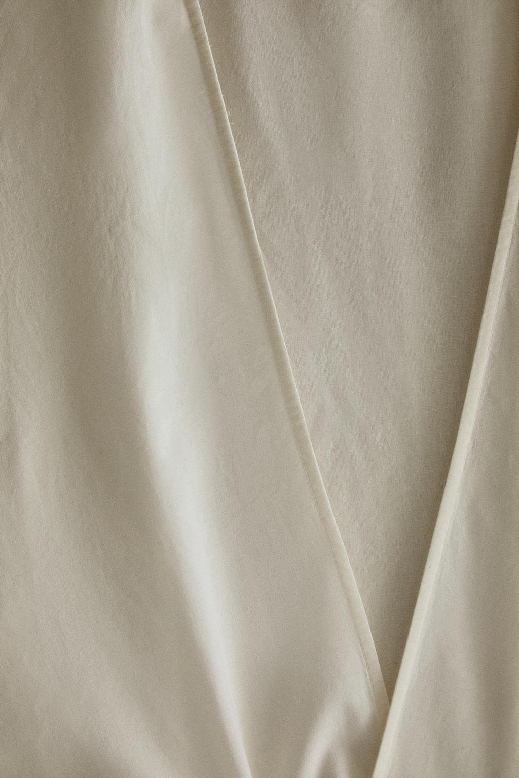 Халат с кружевными деталями